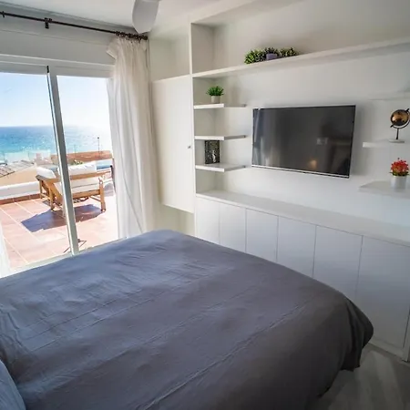 Sea Views And Walk To 2 Bed Rdr493 Apartament *